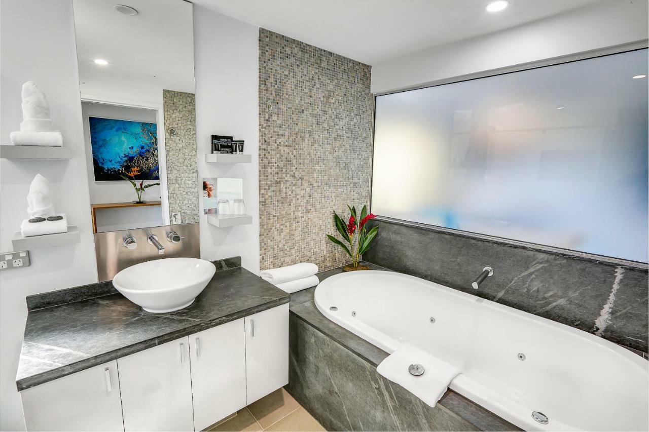 Elysium Private Apartments Triton By The Sea Palm Cove Bagian luar foto